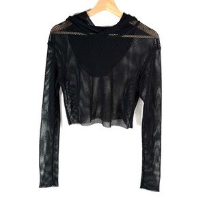 The Range Mesh Hooded Pullover | Cropped Athletic Layer | Gym Training Top